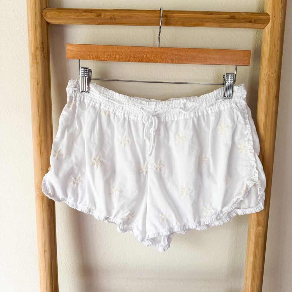 Victoria’s Secret White Eyelet Lounge Sleep Pajama Shorts Small Cottagecore - Picture 1 of 5